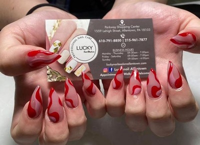 Luckynails Allentown cần thêm 2 thợ nails biết làm everything