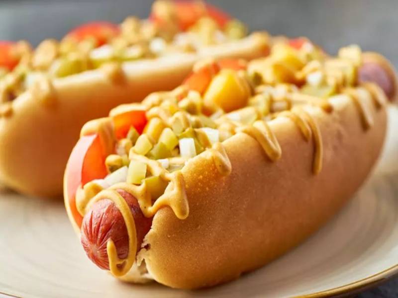 Hotdog là món ăn đường phố bạn không nên bỏ qua tại Mỹ