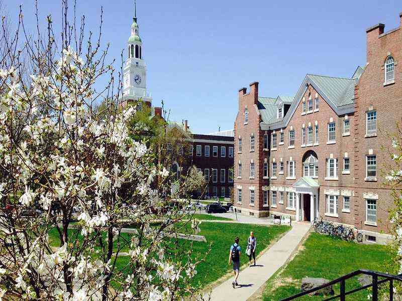 Đại học Dartmouth dành học bổng cho tất cả sinh viên